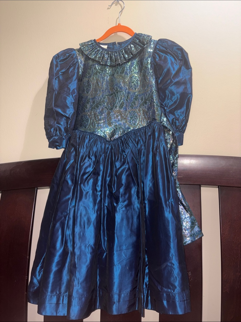Shimmery Blue Girls' Princess Costume Dress with Ruffled Collar